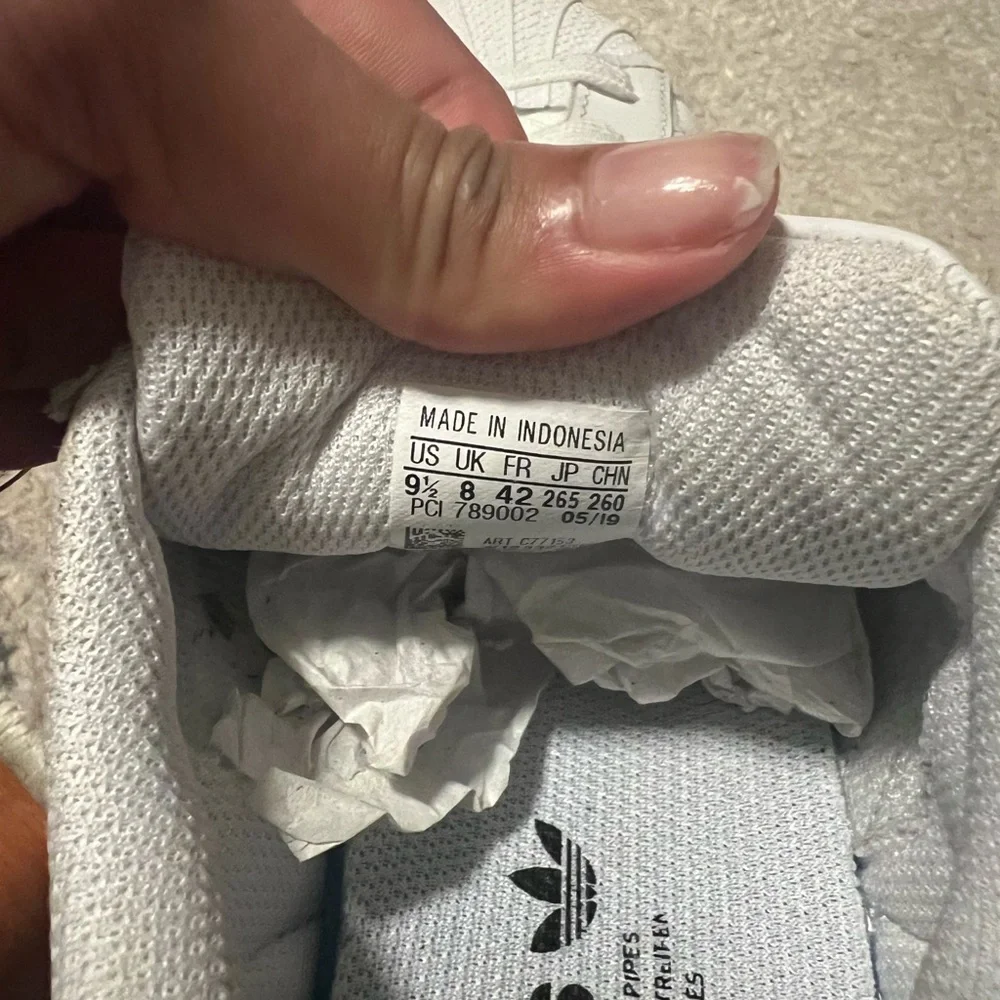 Adidas Superstars like new, worn once! - Picture 5 of 6